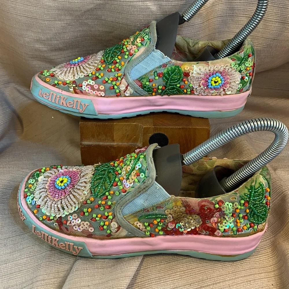 Lli Kelly richly embroidered loafers preloved